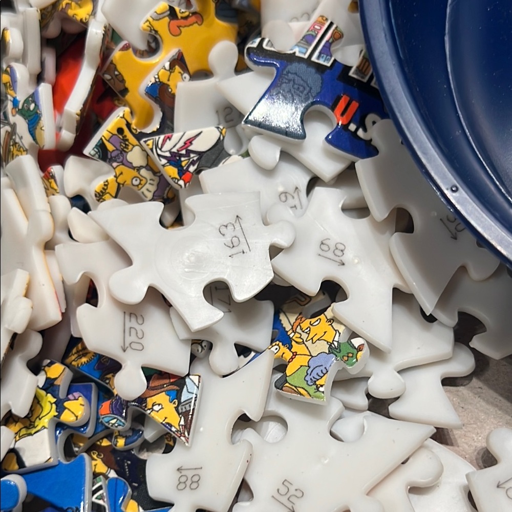 Ravensburger 🔴3/$25! 🔴 The Simpsons Puzzleball 240 piece jigsaw puzzle - Picture 7 of 12